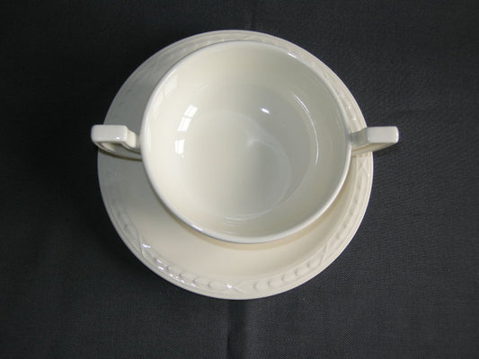 Royal Creamware Recamier soepkop & schotel
