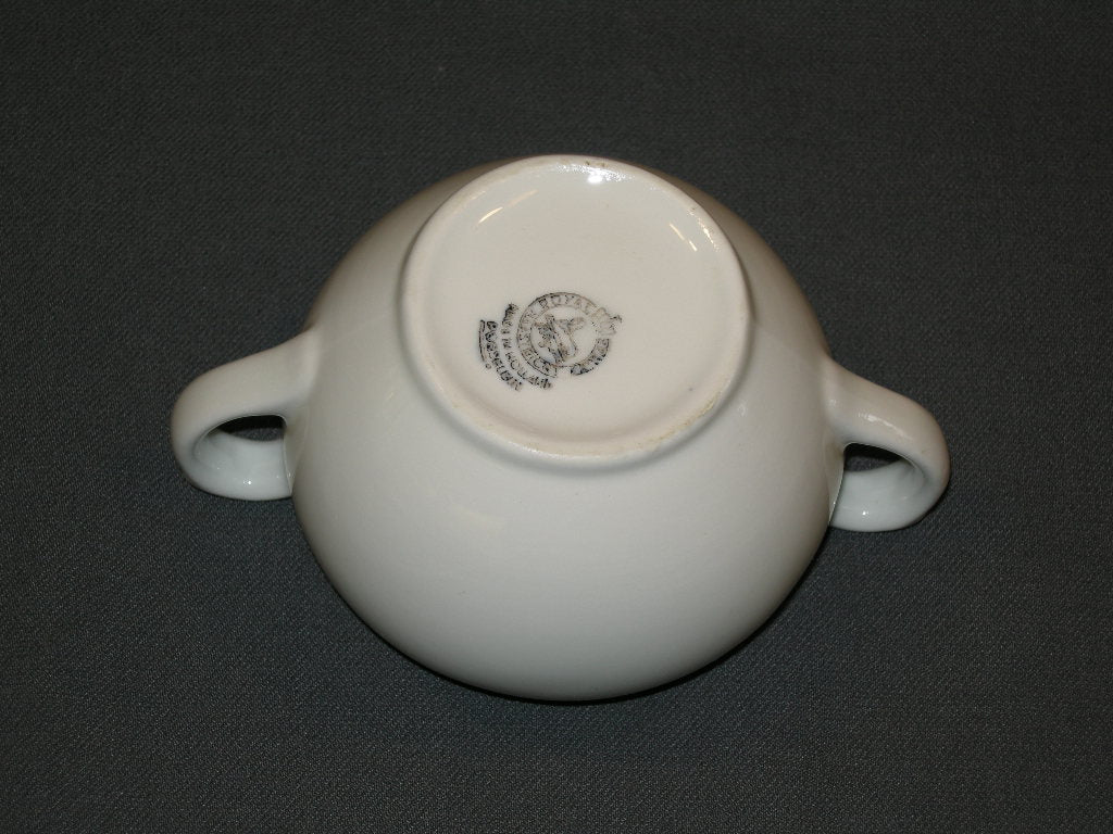 Petrus Regout spierwit porselein met bl/gr rand suikerpot