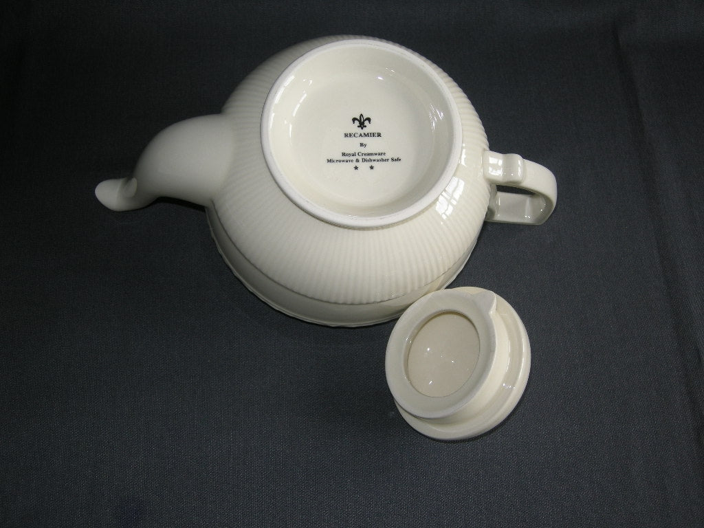 Royal Creamware Recamier theepot