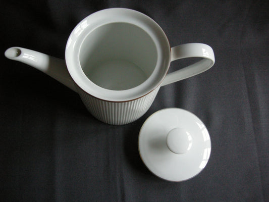 Arzberg Cannelee wit met bruin + goudkleurig randje theepot