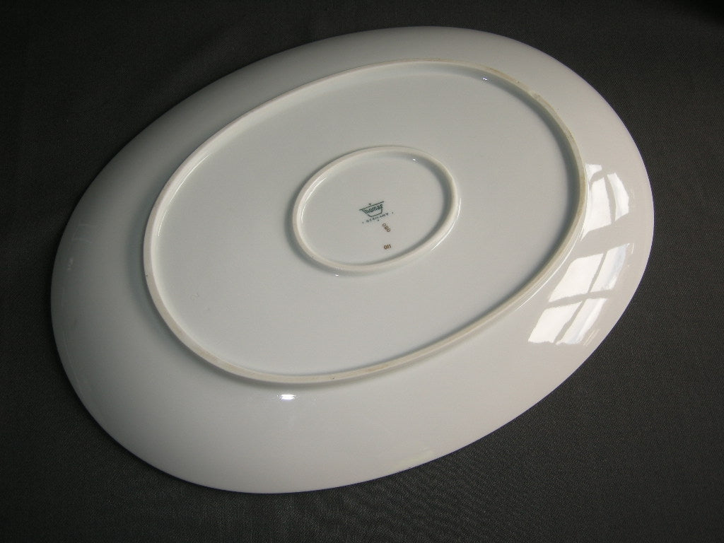 Thomas Medaillon bruin - goudkleurige decorrand vleesschaal 38,5 cm.