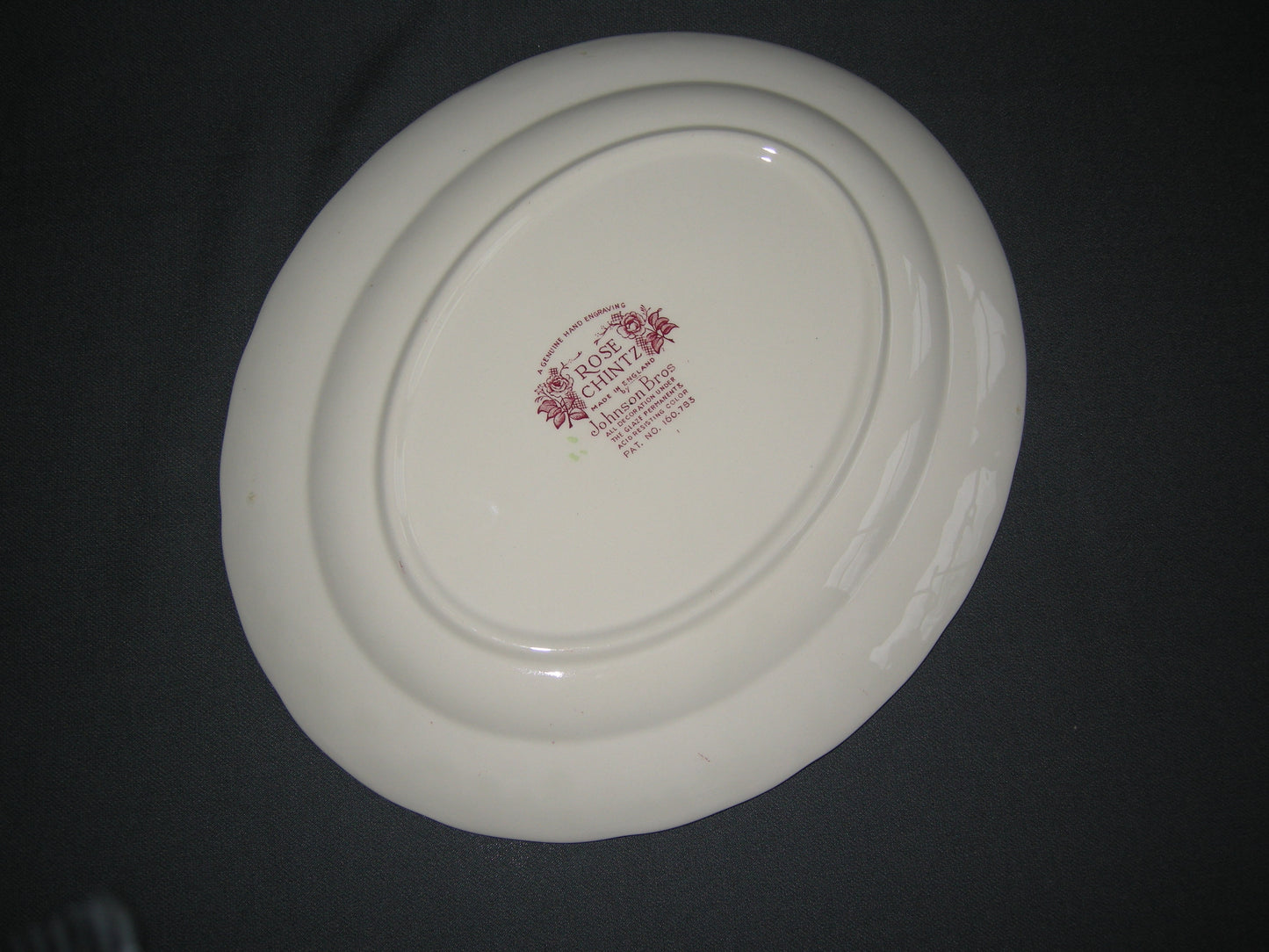 Johnson Bro's Rose Chintz vleesschaal 29,5 x 24,5 cm.