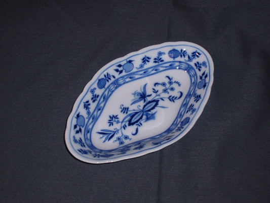Oscar Schaller & Co. Bavaria. Zwiebelmuster vleesschaaltje