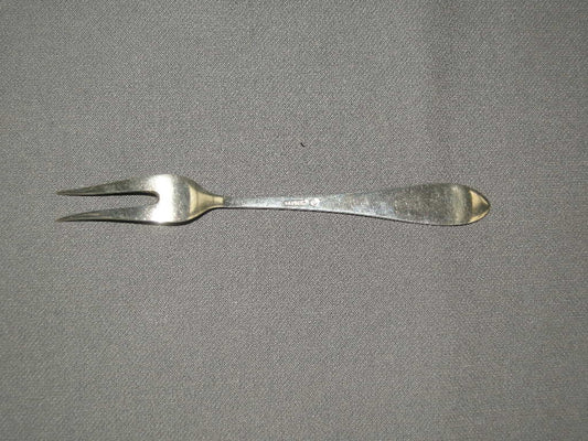 Keltum verzilverd P8 puntfilet vleesvorkje 13 cm.