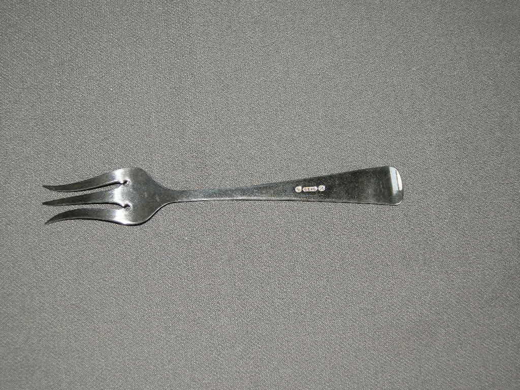 Gero verzilverd model 20 Haags Lofje zuurvorkje