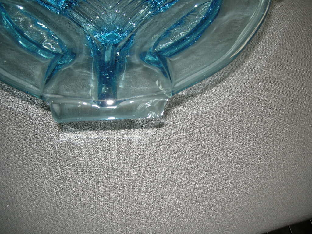 glas - kristal lichtblauw glas 001. (fruit)schaal