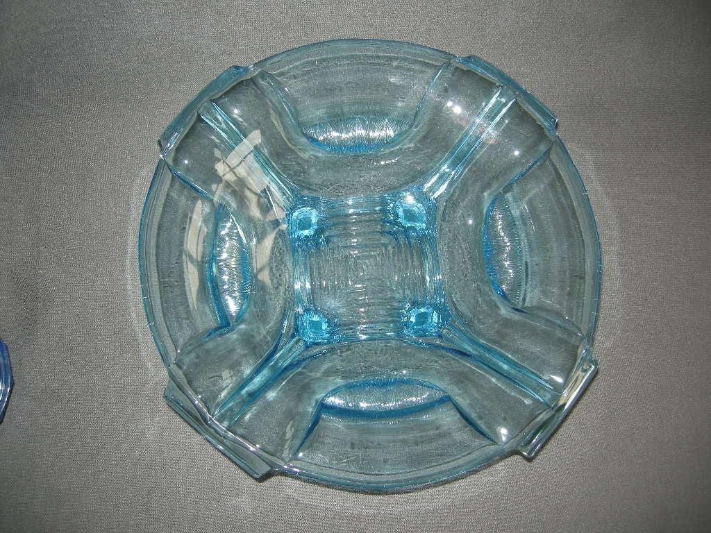 glas - kristal lichtblauw glas 001. (fruit)schaal