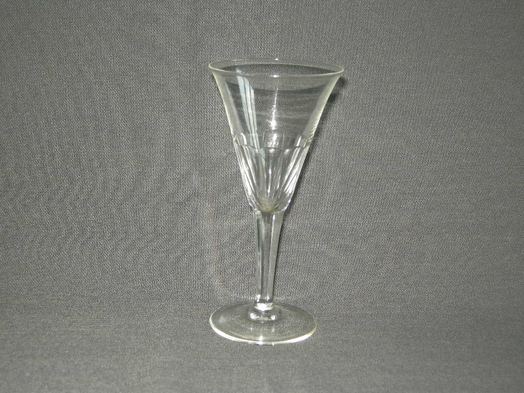 glas - kristal diverse glazen 001c. 4 glazen met geslepen been en facetten in kelk