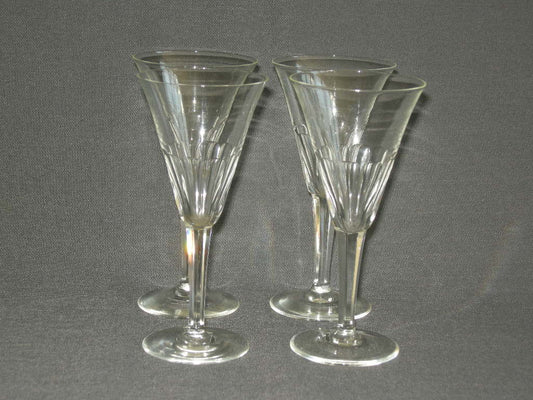 glas - kristal diverse glazen 001c. 4 glazen met geslepen been en facetten in kelk
