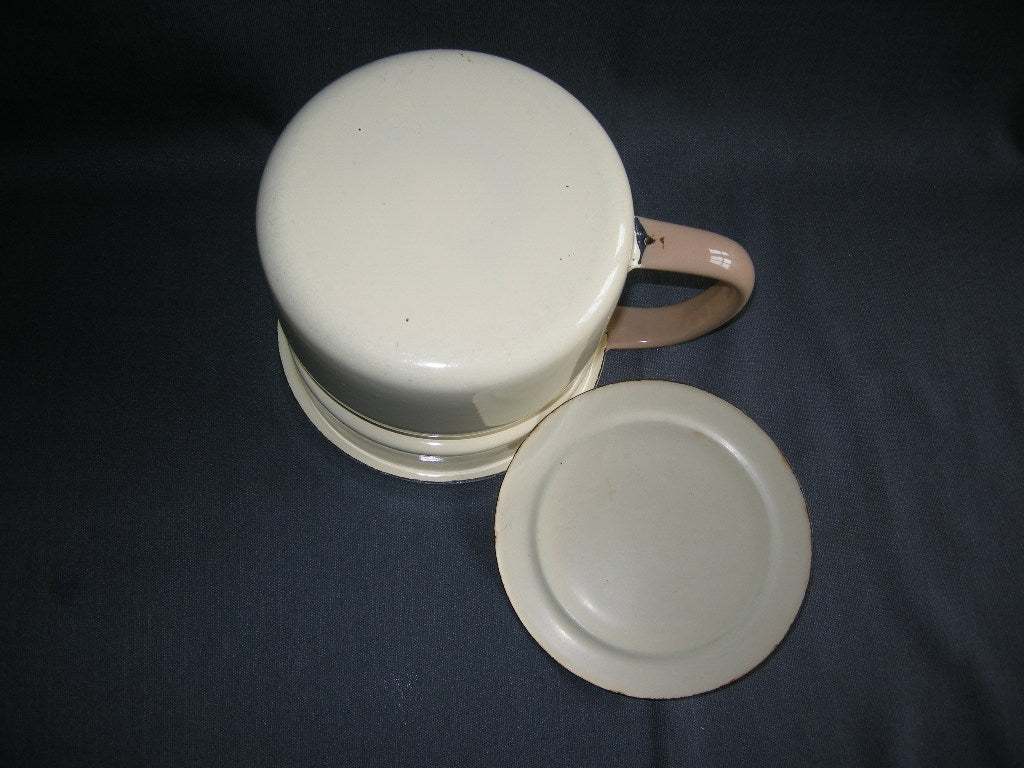 emaille crème 001. aardappelkoker