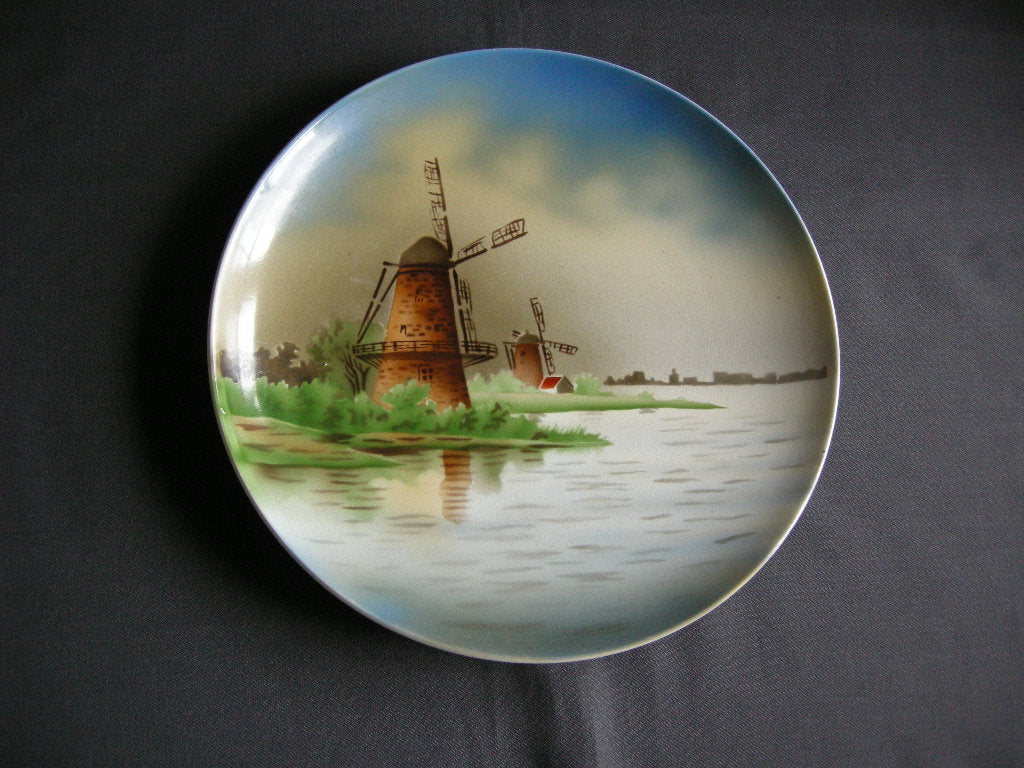 Societe Ceramique diverse wandborden gekleurd 001. S 181 molens
