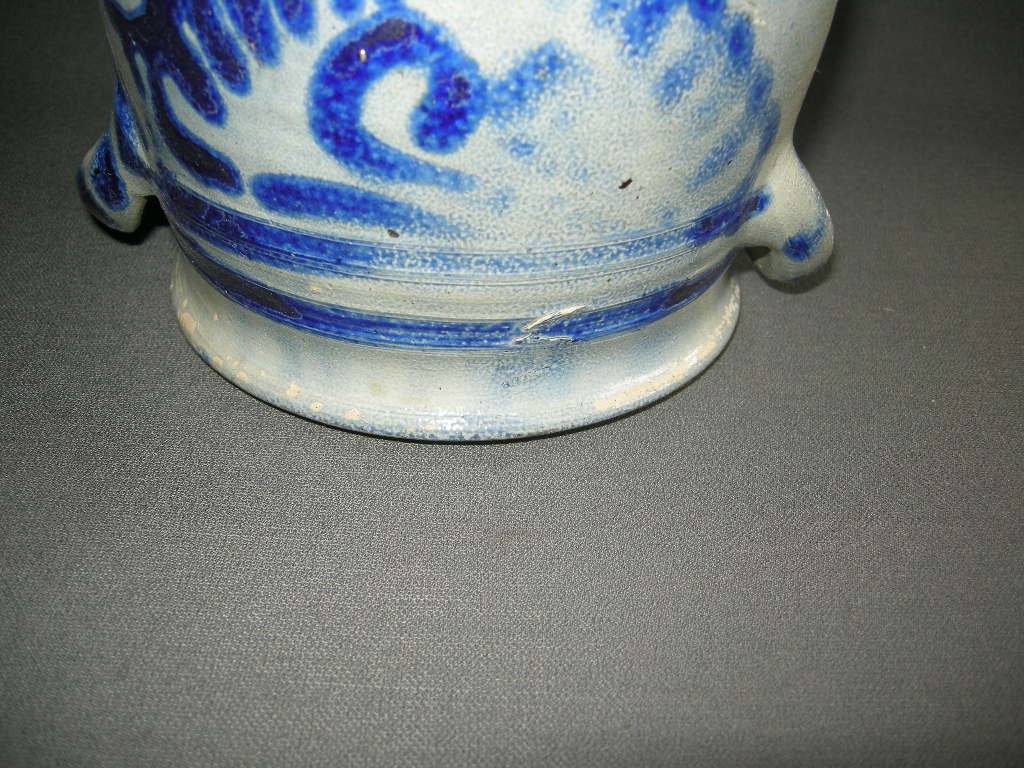keulse potten 001. hoge pot met oren