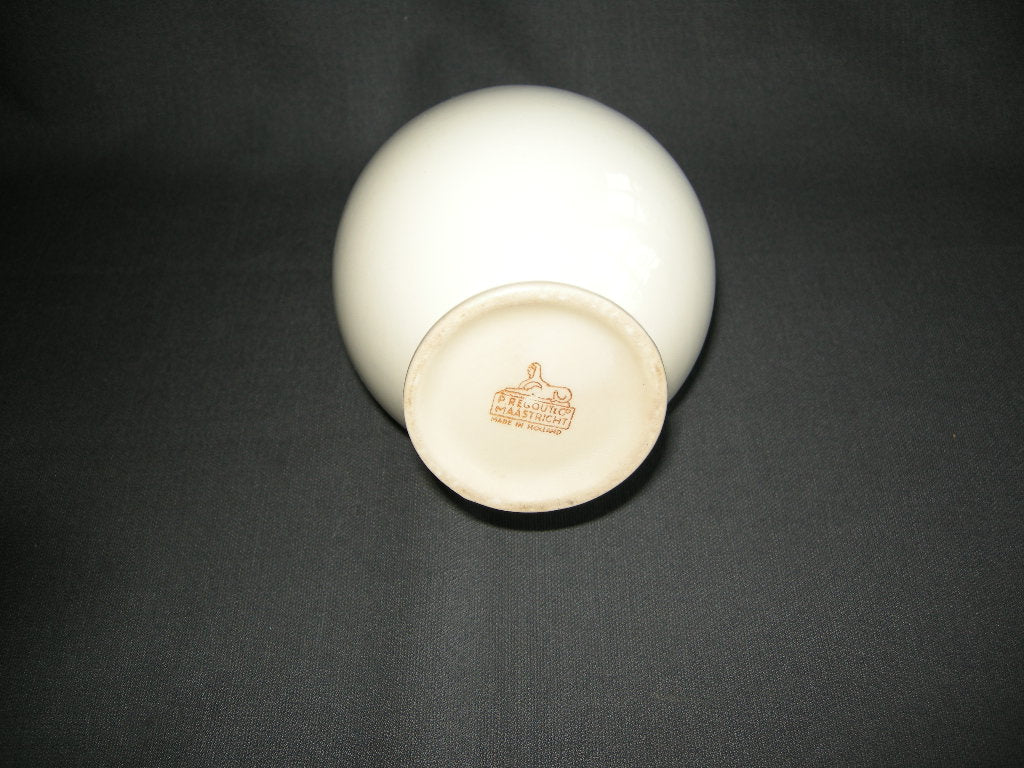 Petrus Regout roomwit 001. vaasje