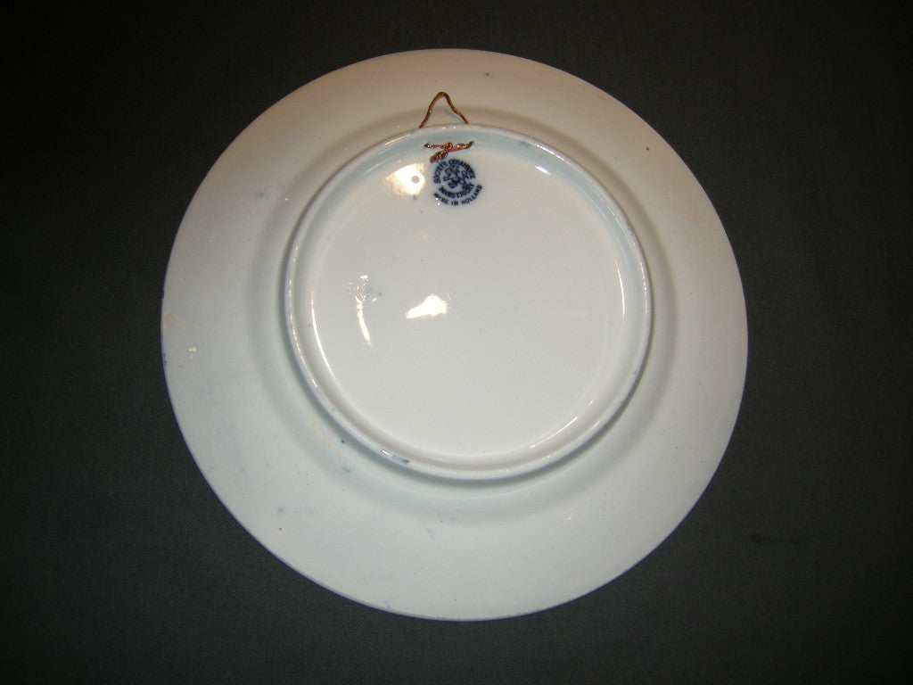 Societe Ceramique Stierengevecht 001. bord doorsnee 25 cm.