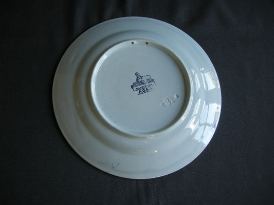 Petrus Regout Agra 001. bord O23,5 cm.