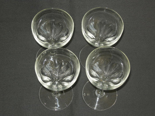 glas - kristal diverse glazen 002. 4 glazen met glad been en lotusfacetten in kelk