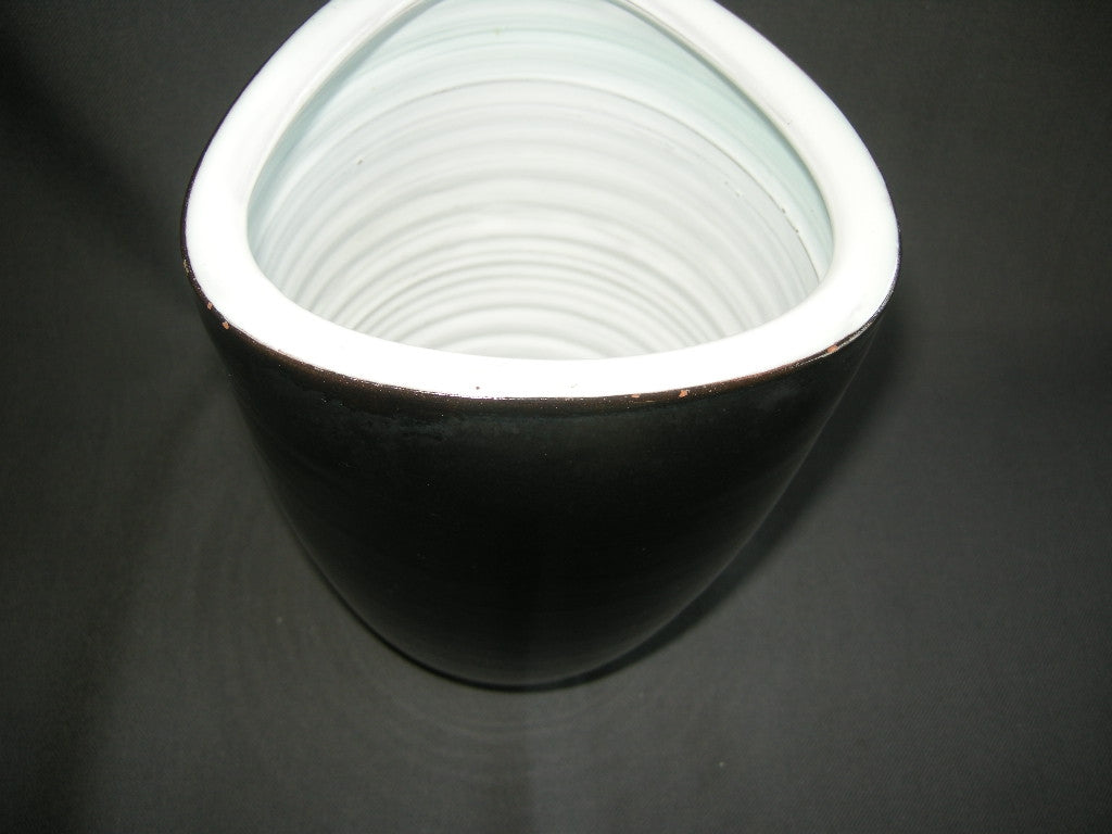 Nagtegaal 002. zwarte vaas