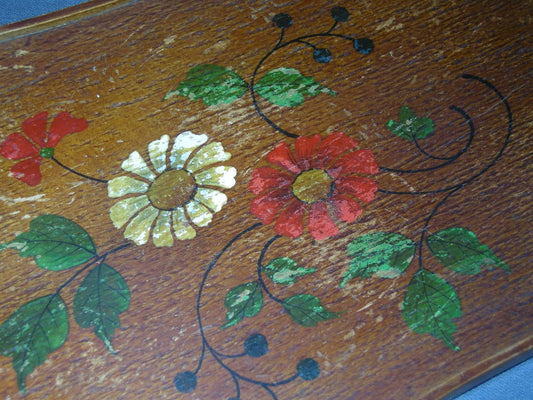 dienbladen 002. hout met bloemdecor