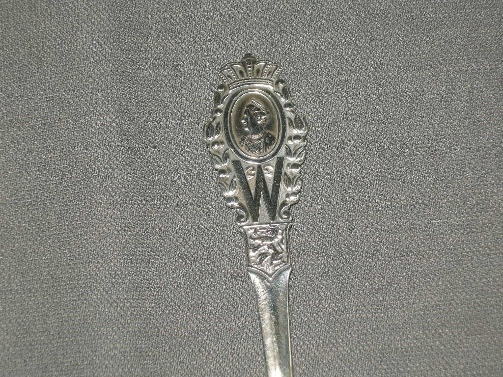 Gero verzilverd Koninklijk Huis 001. suikerlepel Wilhelmina