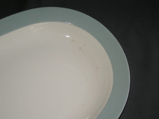 Petrus Regout pastel celadon 002. vleesschaal