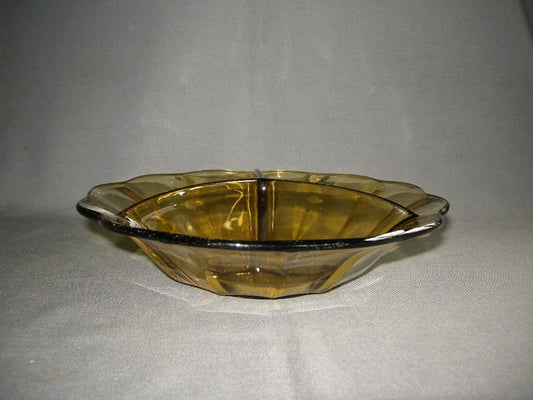 glas - kristal geel 002. 3-vakschaal
