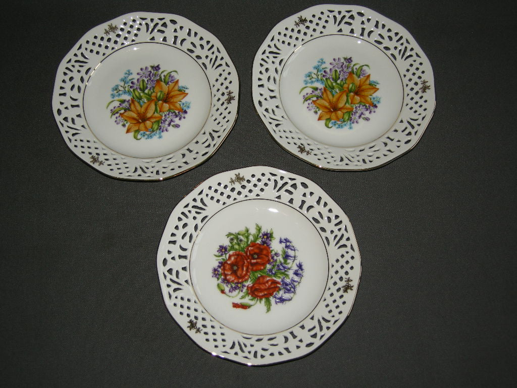 diverse gebakstellen, -schalen en -bordjes 002. Royal Dresden gebaksbordjes
