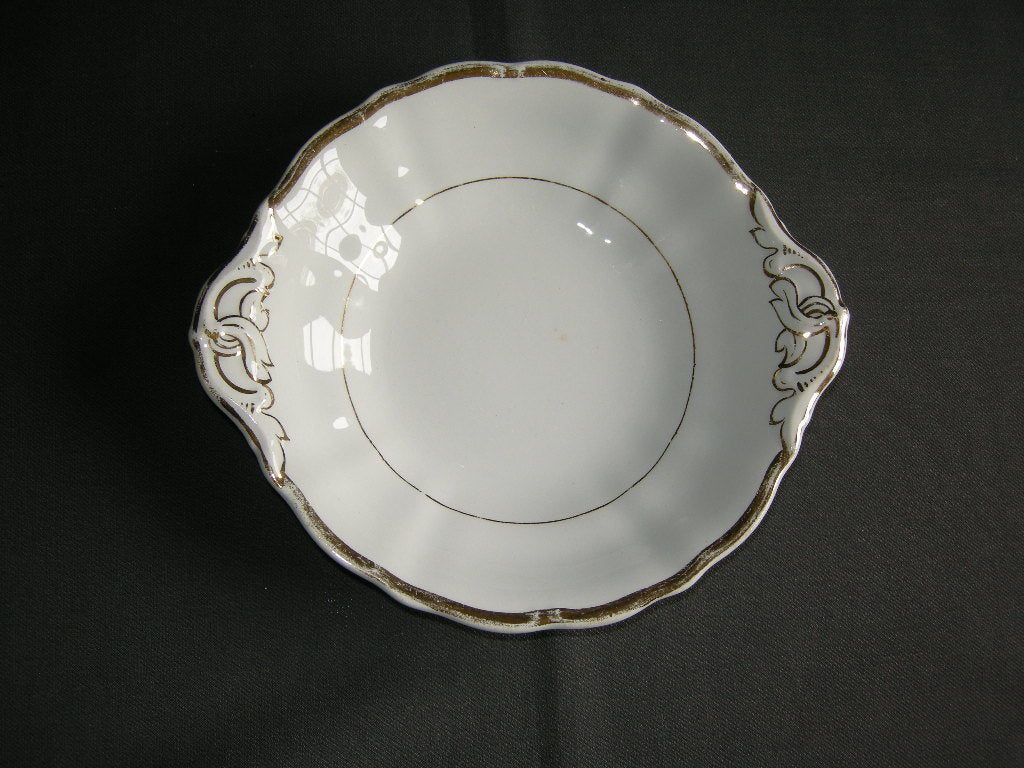 Petrus Regout Wellington wit - goud 002. rond schaaltje