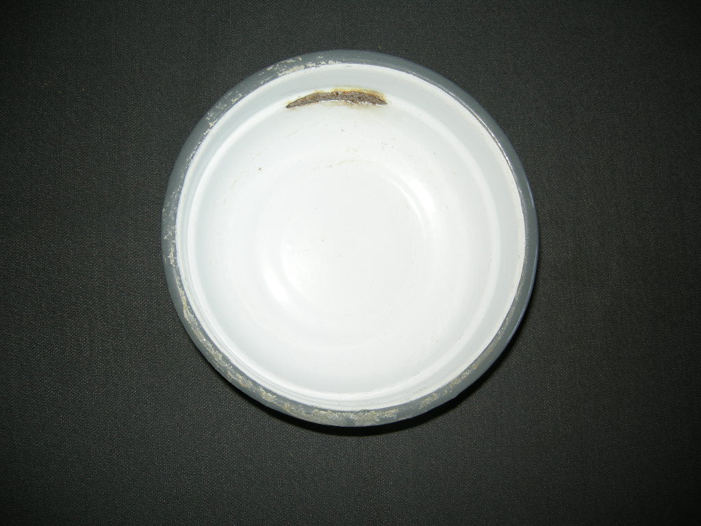 emaille zwart 002. nestschaaltjes in zwart en geel
