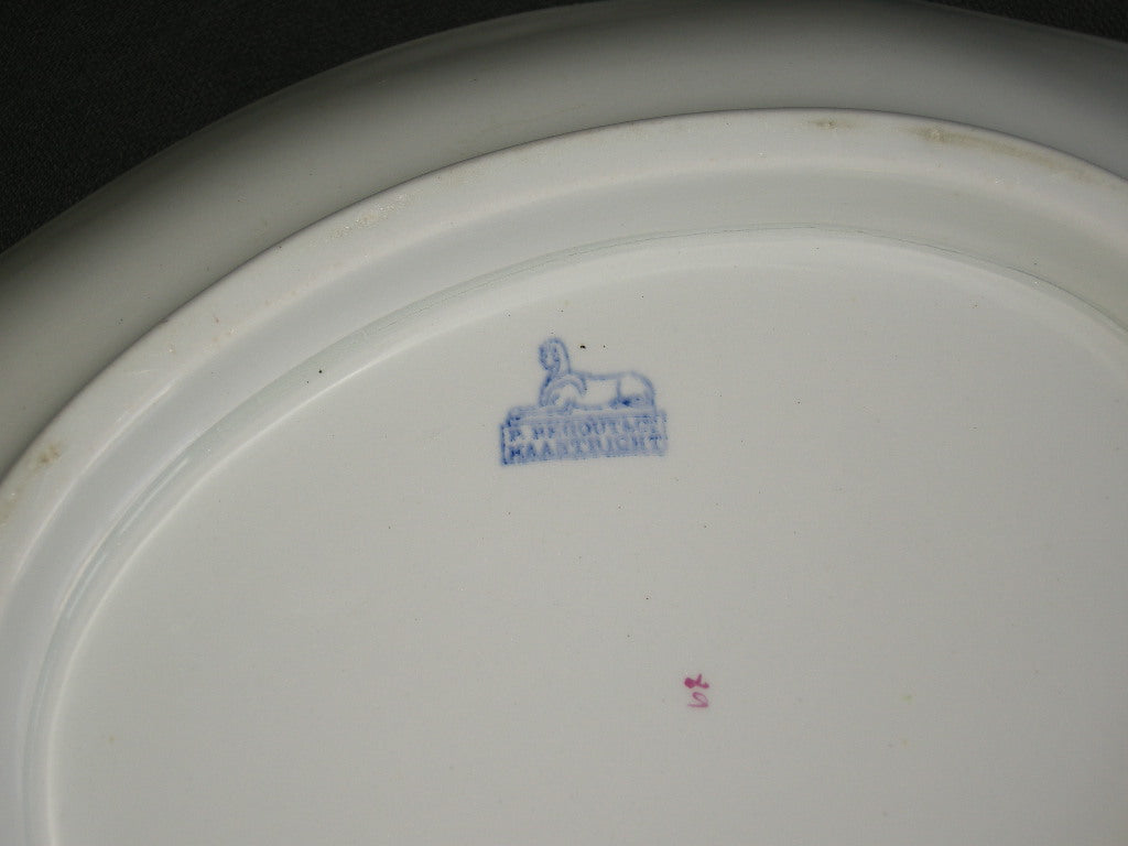 Petrus Regout wit - goud 002. broodschaal