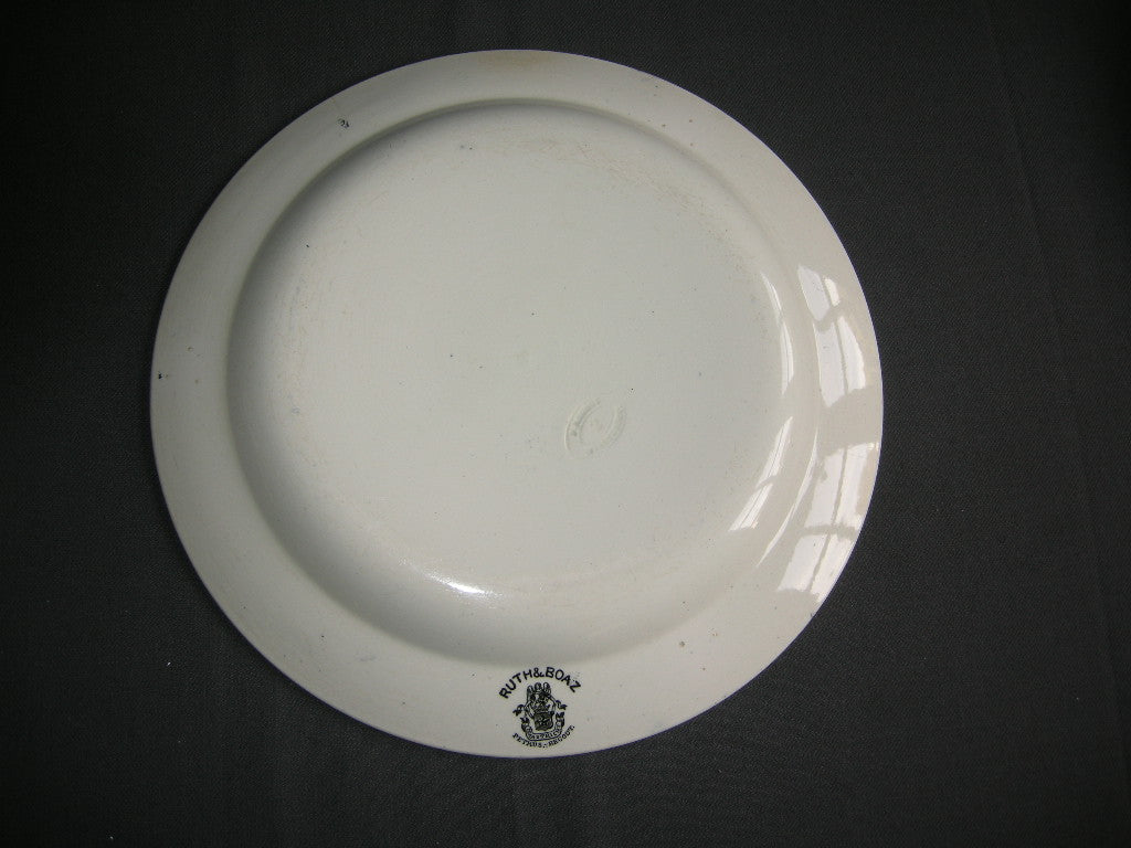 Petrus Regout Ruth & Boaz zwart 002. bord O25,8 cm.