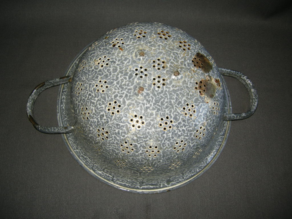 emaille grijs gewolkt 002. vergiet