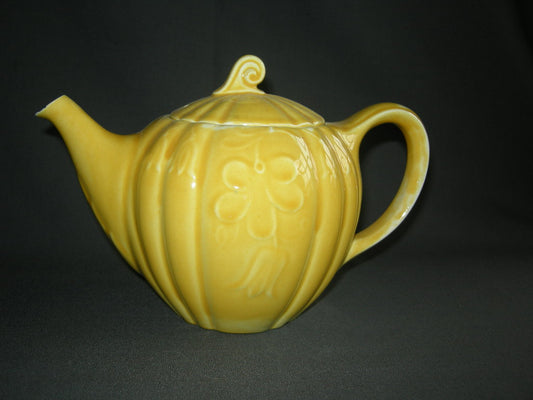 Petrus Regout diverse 002. theepot
