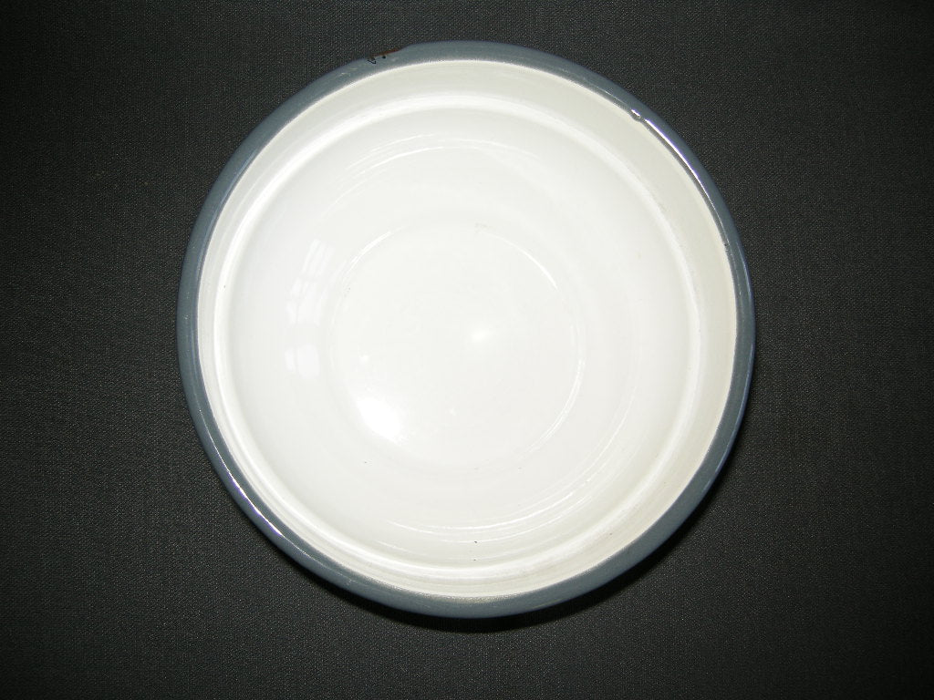 emaille zwart 002. nestschaaltjes in zwart en geel