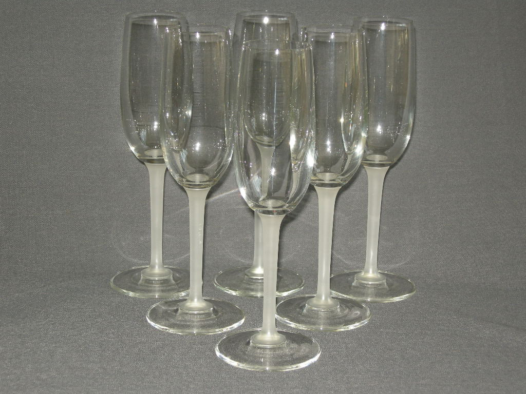 glas - kristal diverse glazen 003b. 6 champagneglazen met wit been