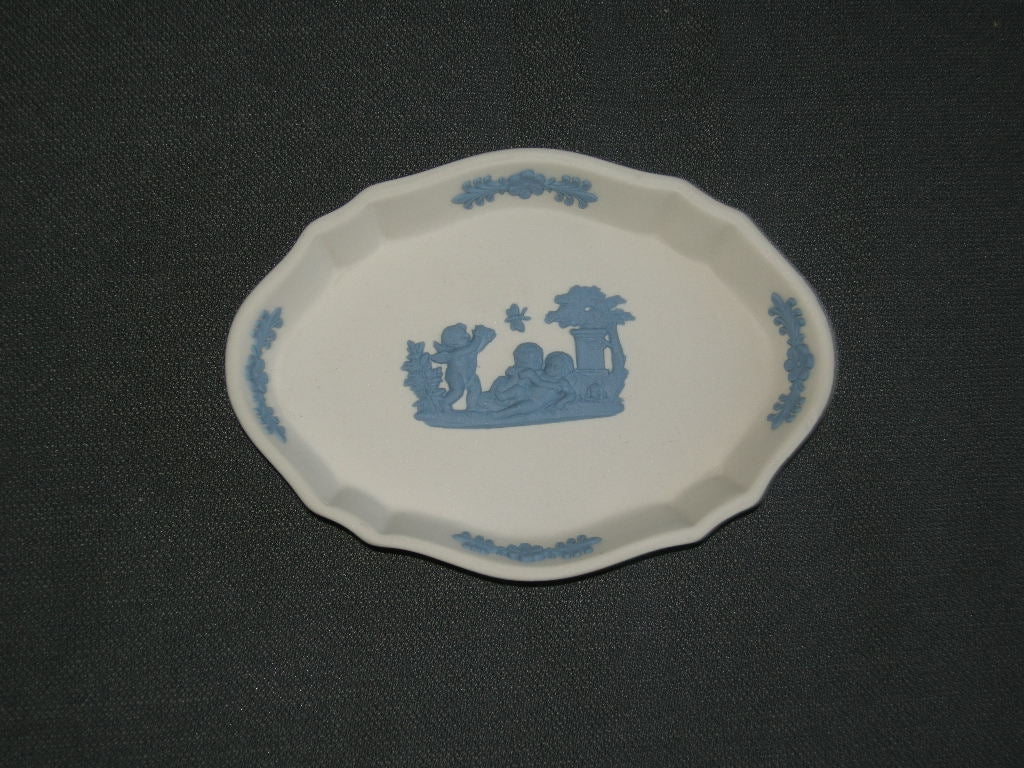 Wedgwood Jasperware wit - blauw 003. ovaal schaaltje