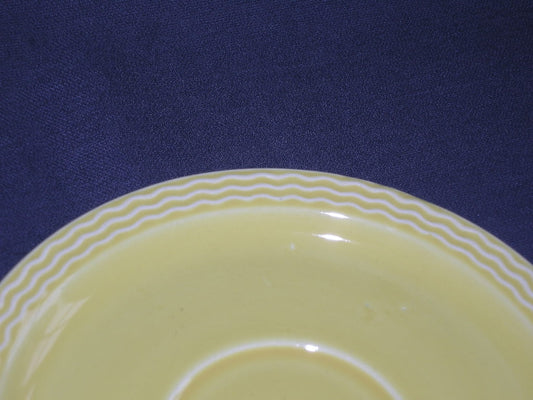 Villeroy & Boch fel geel 003. schotels met reliëfrand
