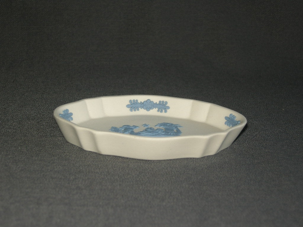 Wedgwood Jasperware wit - blauw 003. ovaal schaaltje