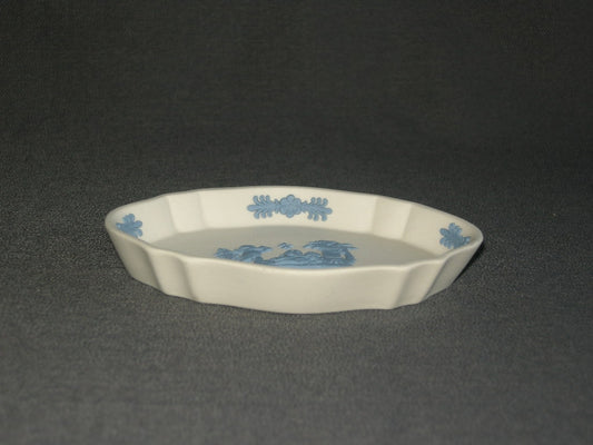 Wedgwood Jasperware wit - blauw 003. ovaal schaaltje