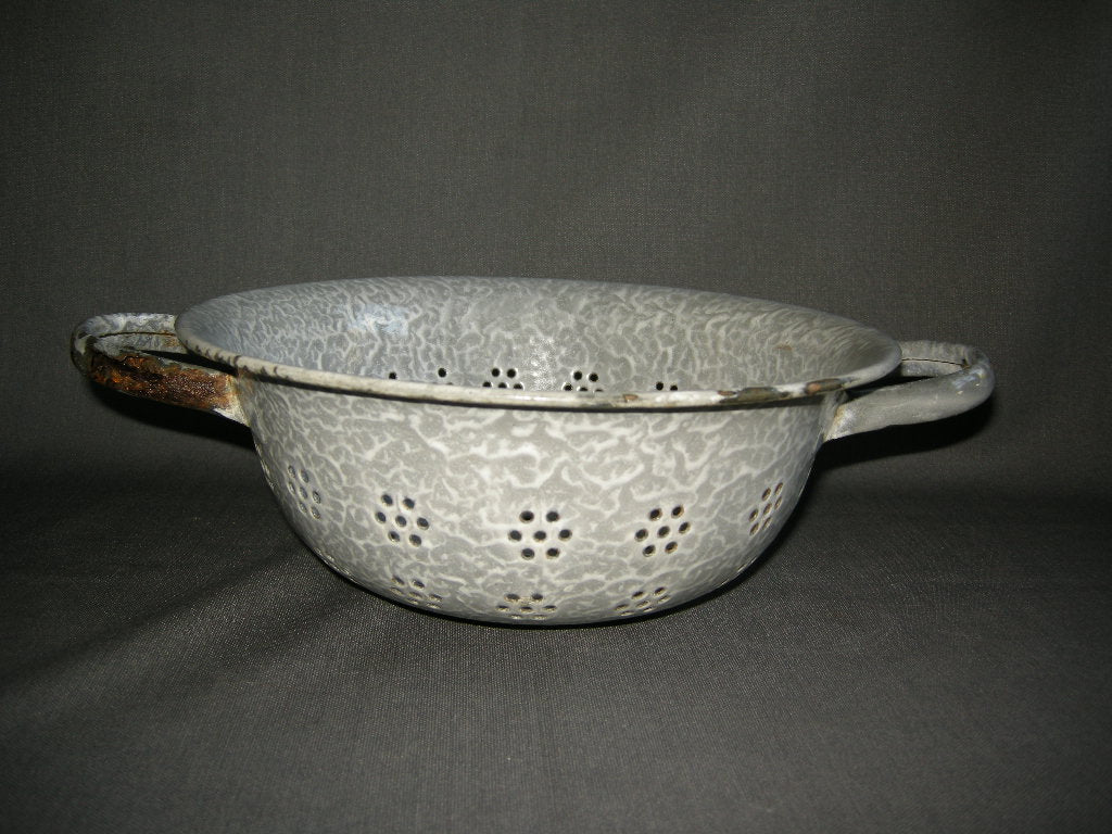 emaille grijs gewolkt 003. vergiet