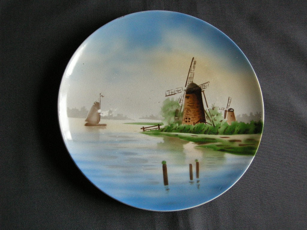 Societe Ceramique diverse wandborden gekleurd 003. S 182 molen en bootje