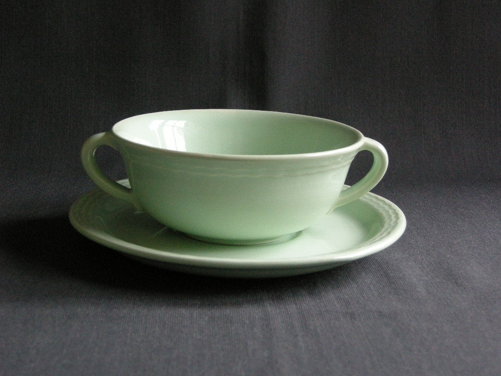 Boch / Villeroy & Boch pastel groen 004. soepkop & schotel