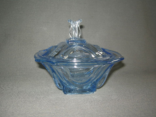 glas - kristal lichtblauw glas 004. dekselschaaltje