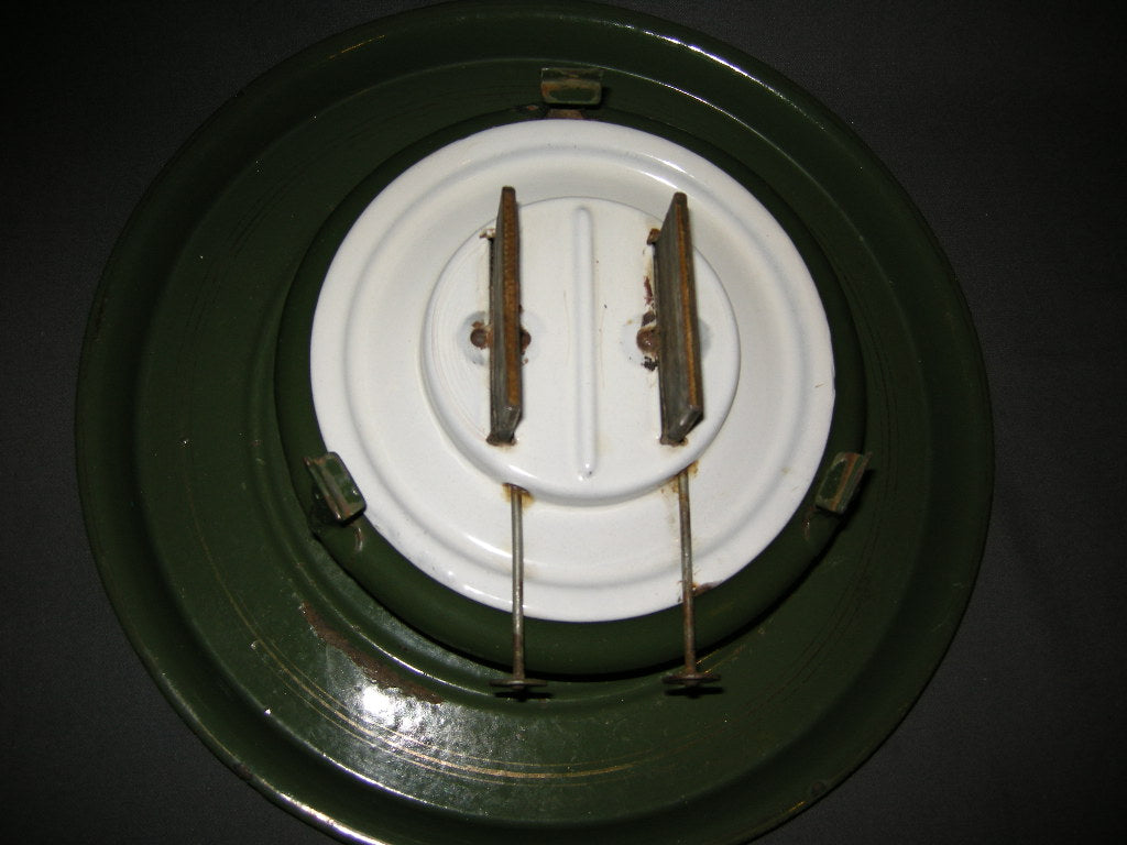emaille donkergroen 004. Original Haller petroleumstel op onderbord