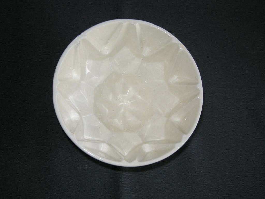 diverse puddingvormen 005. rond, hoekig reliëf