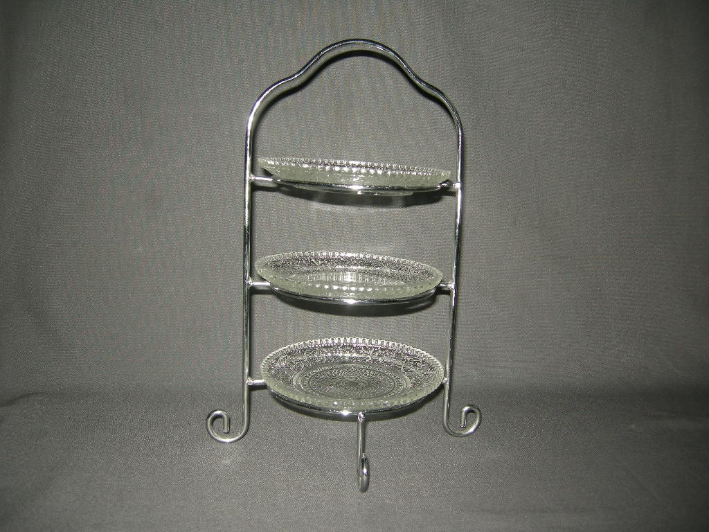 gebruikt glas - kristal presenteerschalen 005. etagère met 3 bordjes