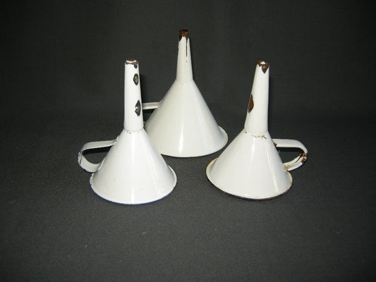 emaille wit 005. trechters