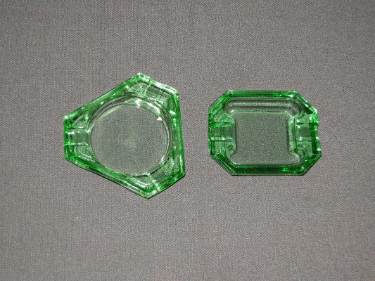 glas - kristal annagroen 005. 2 asbakjes