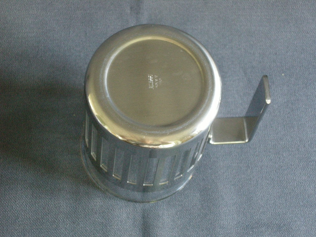 roestvrijstaal 005. Alessi ARmug; glas in rvs houder