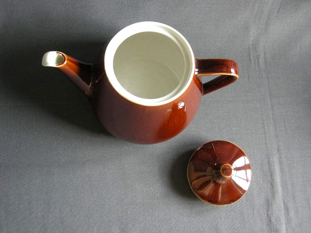 Villeroy & Boch bruin 005. theepot nr. 2