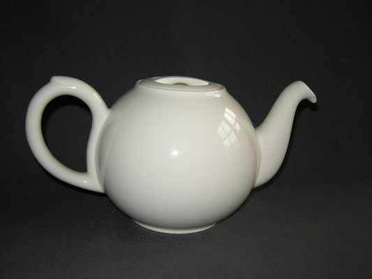 Royal Sphinx roomwit 006. theepot met beschadiging